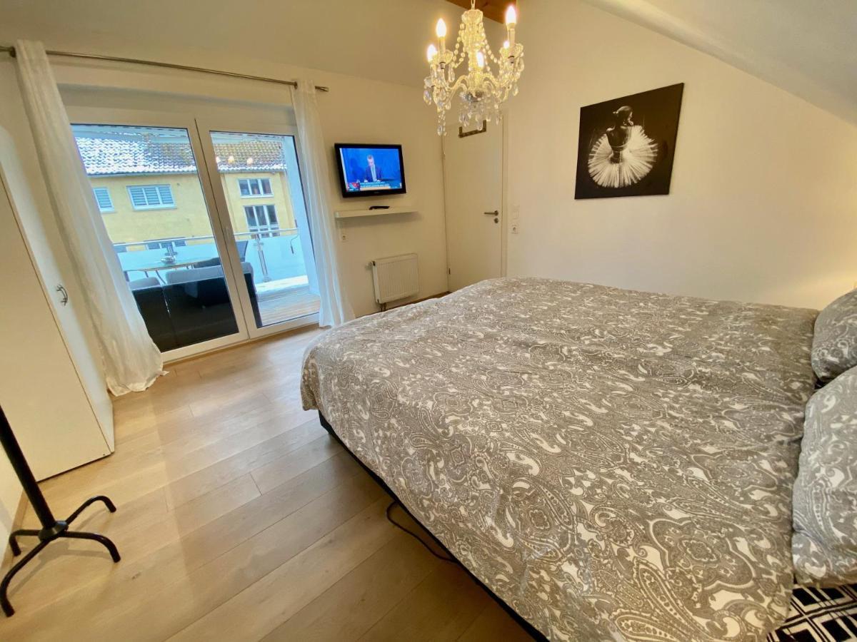 Appartement Luxurioeses Studio Im Zentrum, Balkon, Kamin, Klima à Ravensbourg Extérieur photo